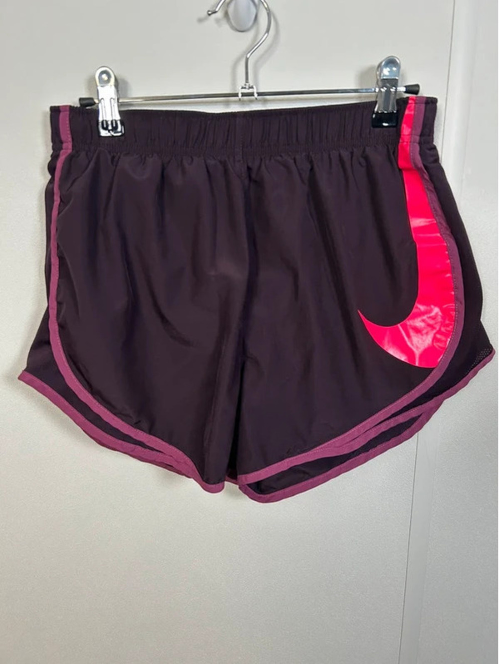 Nike Dri-FIT Burgundy/wine Hot Pink Running Shorts Women’s Small Athletic Gym